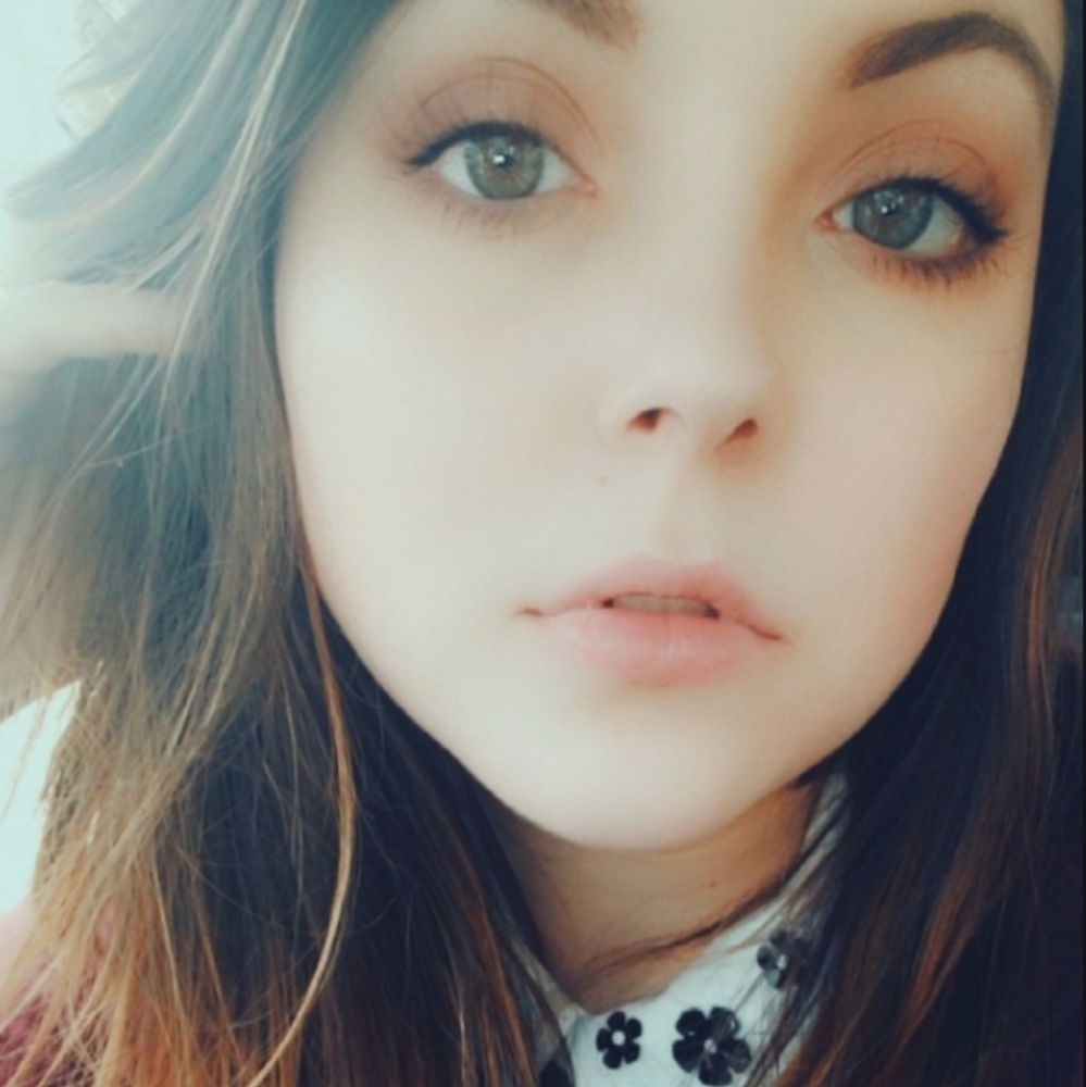 Meet your Posher, Melina